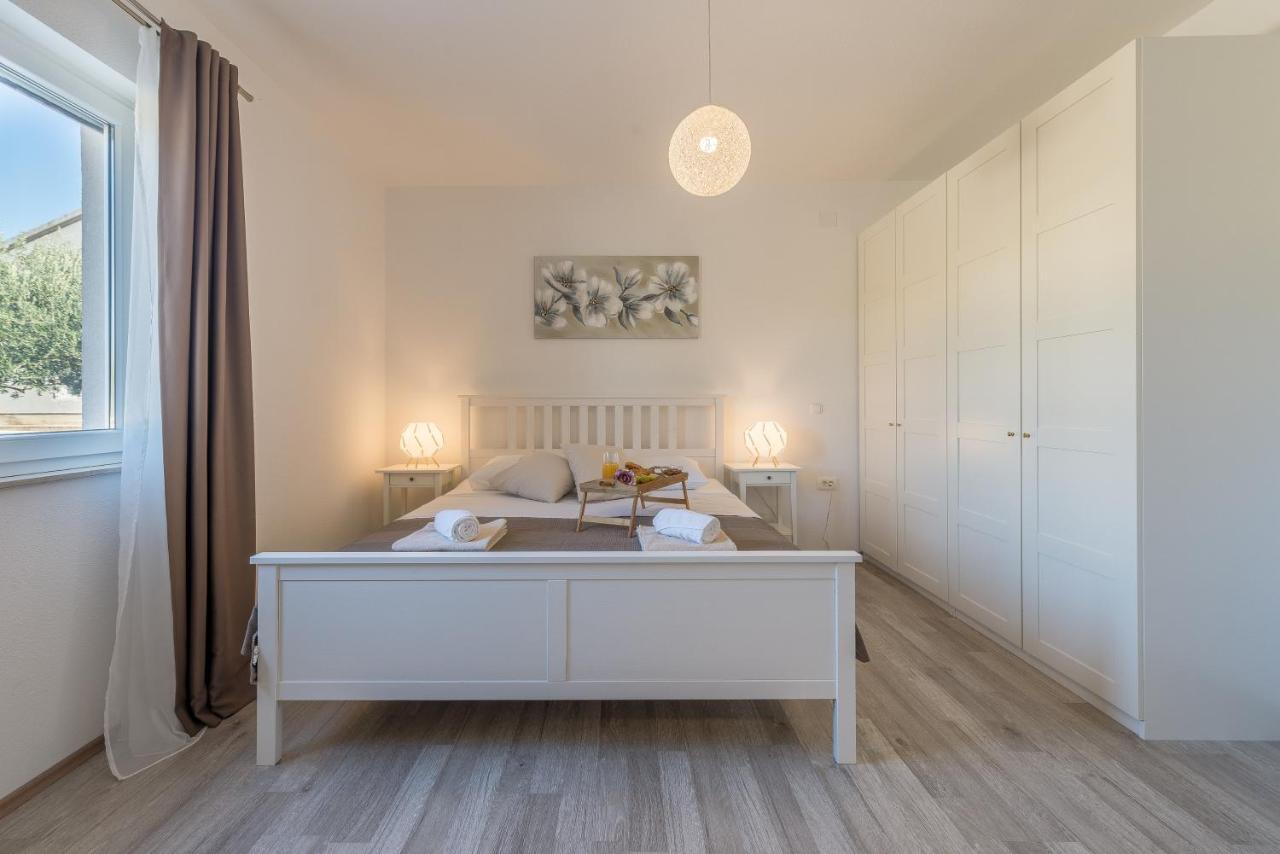 Experience Only The Best - House Kamber Биоград на Мору Екстериор снимка