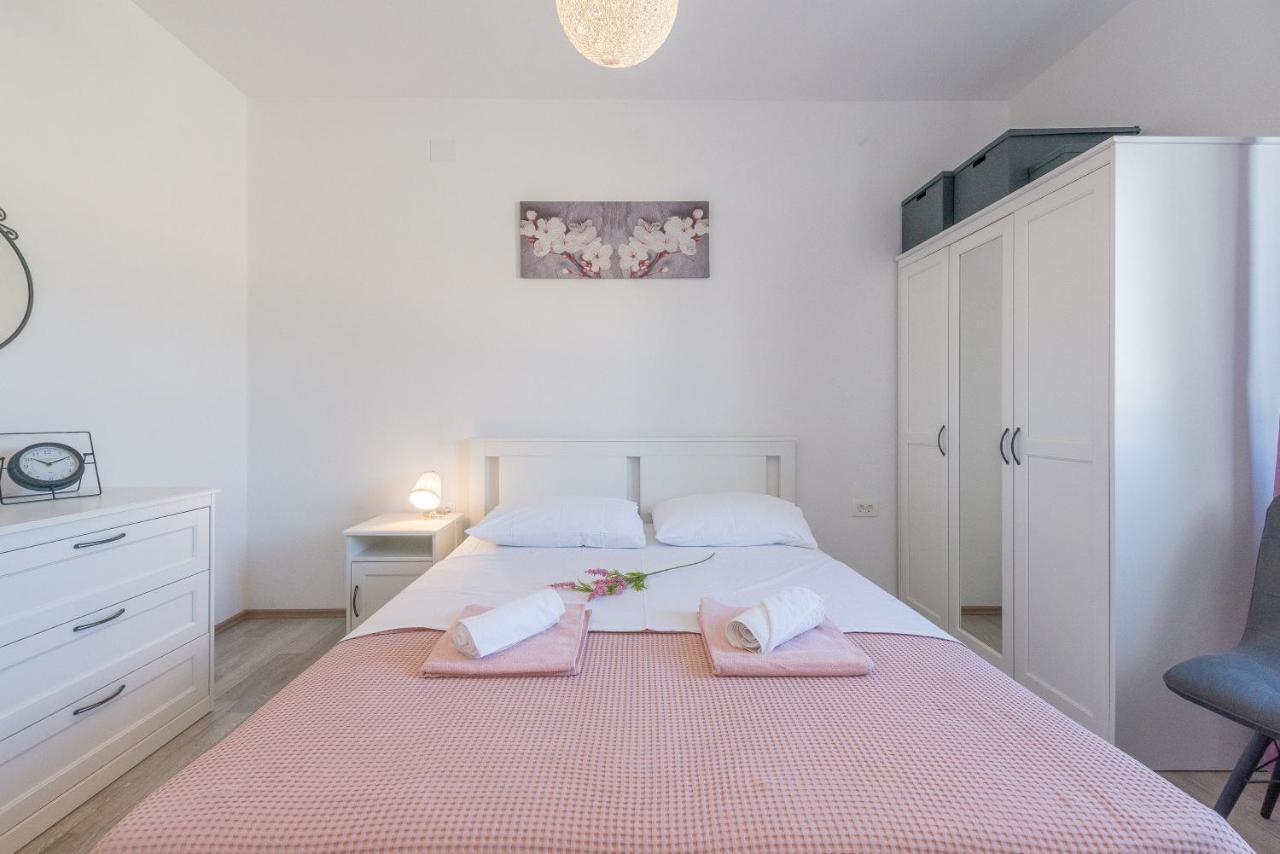Experience Only The Best - House Kamber Биоград на Мору Екстериор снимка