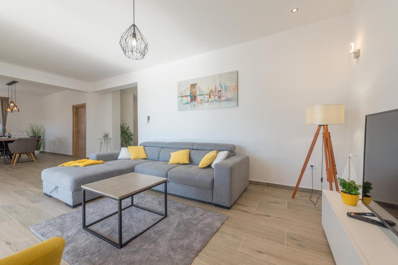 Experience Only The Best - House Kamber Биоград на Мору Екстериор снимка