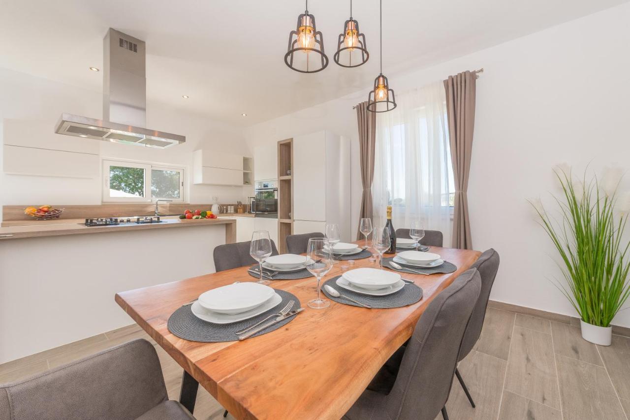 Experience Only The Best - House Kamber Биоград на Мору Екстериор снимка