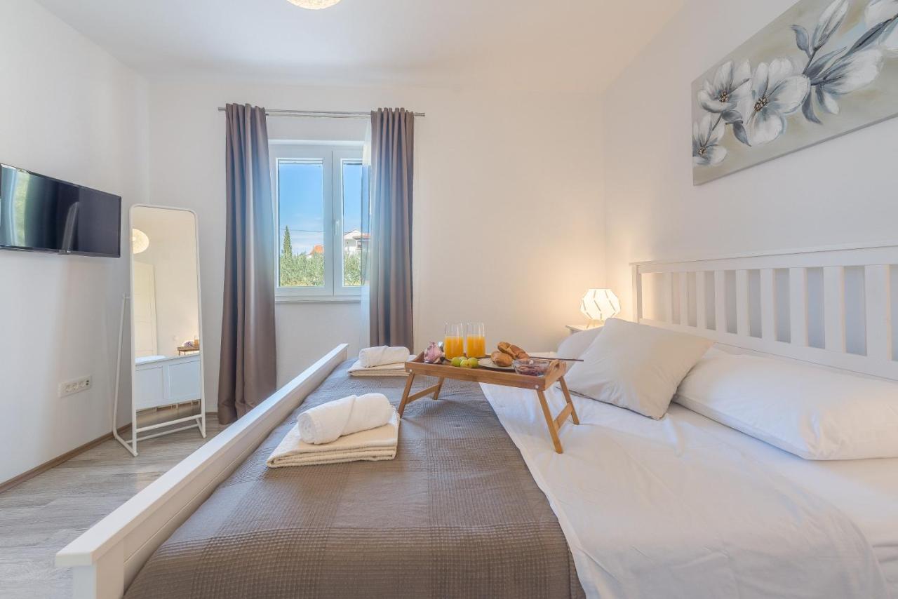 Experience Only The Best - House Kamber Биоград на Мору Екстериор снимка