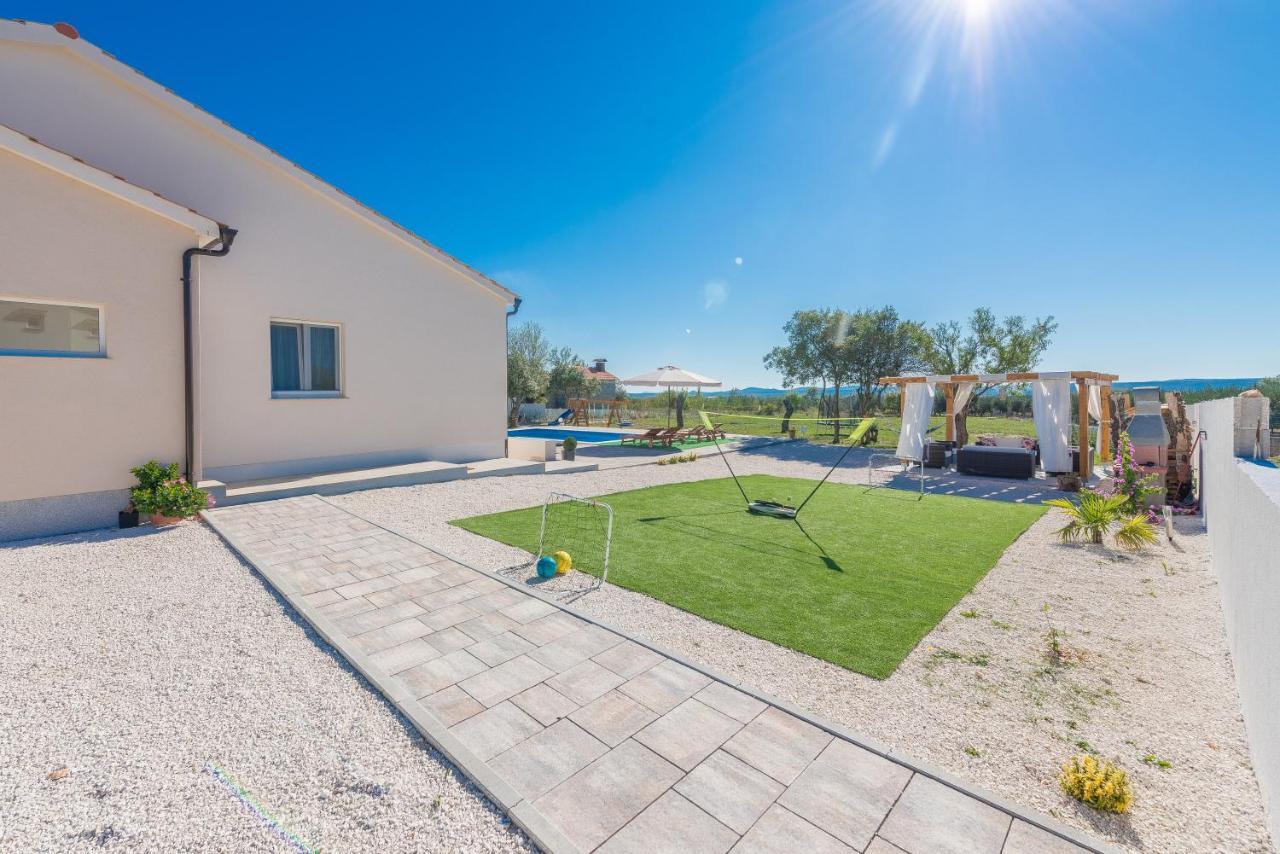 Experience Only The Best - House Kamber Биоград на Мору Екстериор снимка